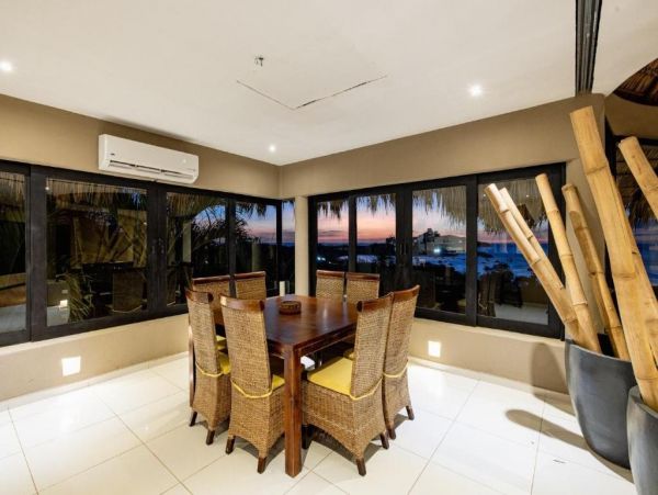 Playa Flamingo Home 1034497