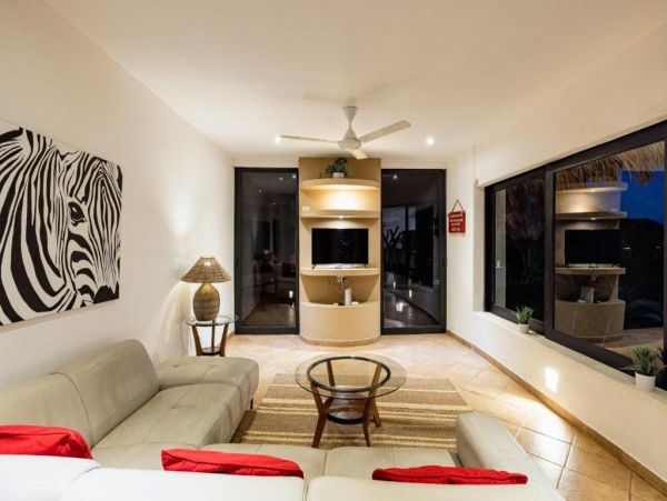 Playa Flamingo Home 1034497