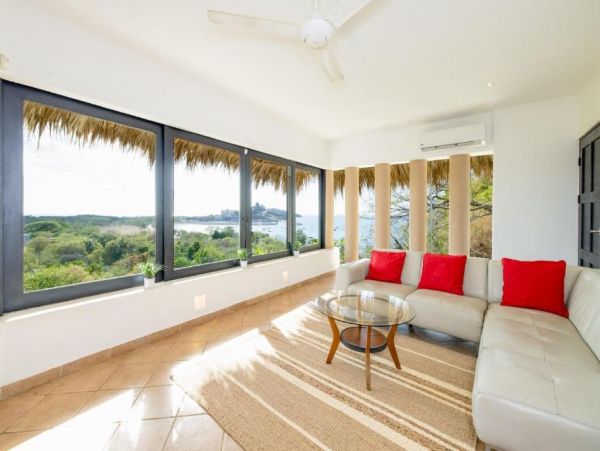 Playa Flamingo Home 1034497