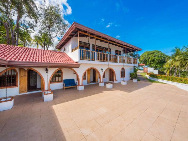 Playa Flamingo Vacation Home Seven Bedroom On Beach