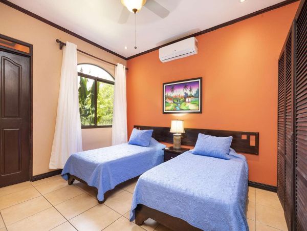 Brasilito Vacation Home + Loft Guest House