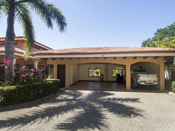 Brasilito Vacation Home + Loft Guest House