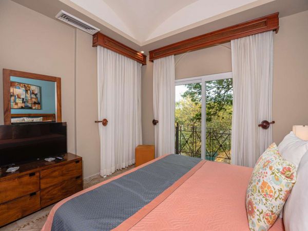 Playa Flamingo Condo 1034551