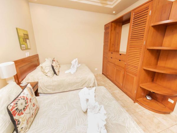 Playa Flamingo Condo 1034551