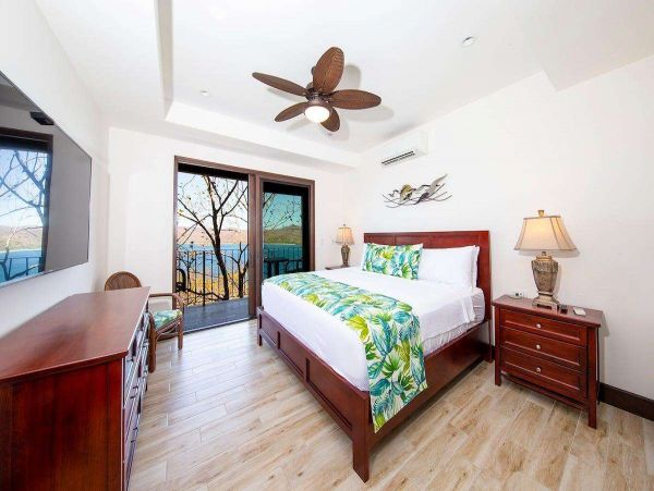 Playa Flamingo Condo 1034557