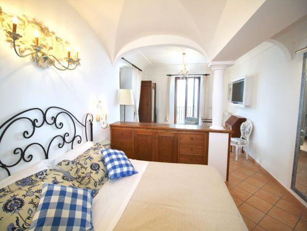 Ocean Views Positano Vacation Villa Five Bedroom with Pool