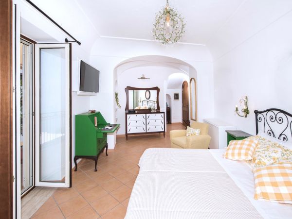 Ocean Views Positano Vacation Villa Five Bedroom with Pool