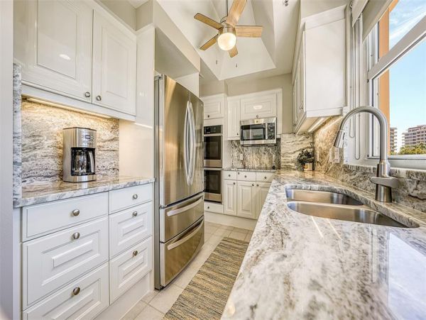 Beaufitul Two Bedroom Condo in Longboat Key