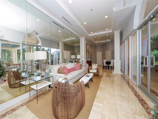 Beaufitul Two Bedroom Condo in Longboat Key
