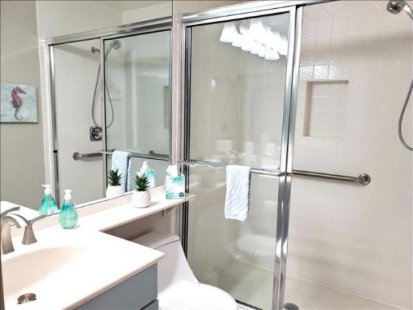 Beaufitul Two Bedroom Condo in Longboat Key