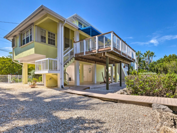 Key Largo 3 Bedroom Pool Rental with Guest House