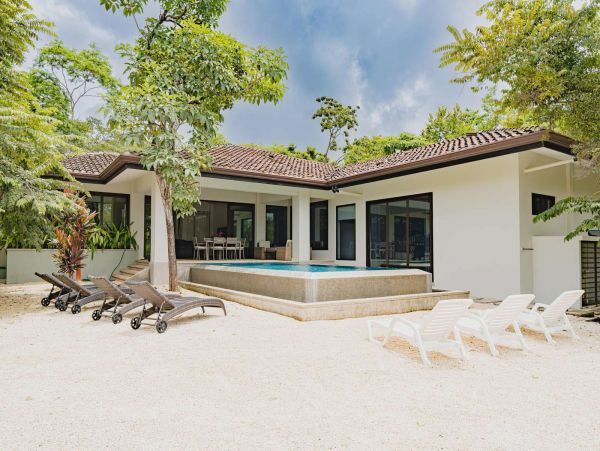 Three Bedroom Luxury Vacation Rental in Tamarindo
