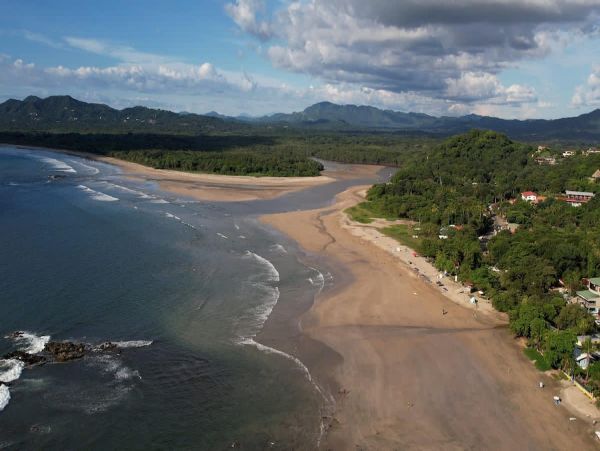 Luxurious Beachfront Vacation Rental in Tamarindo 3 Bedroom
