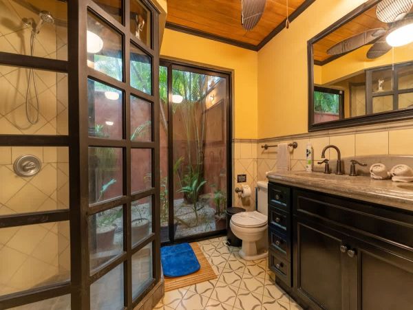 Luxurious Beachfront Vacation Rental in Tamarindo 3 Bedroom