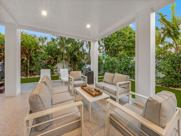 Anna Maria Four Bedroom Vacation Home walk to the Beach