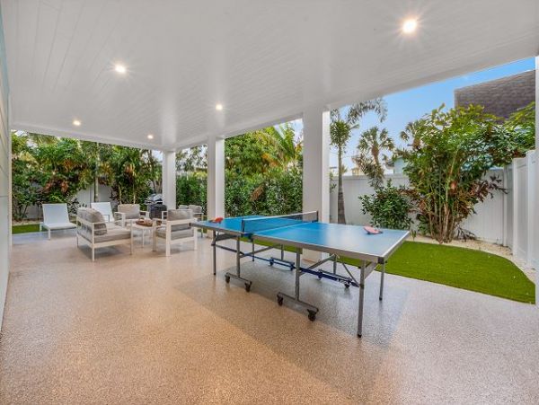 Anna Maria Four Bedroom Vacation Home walk to the Beach