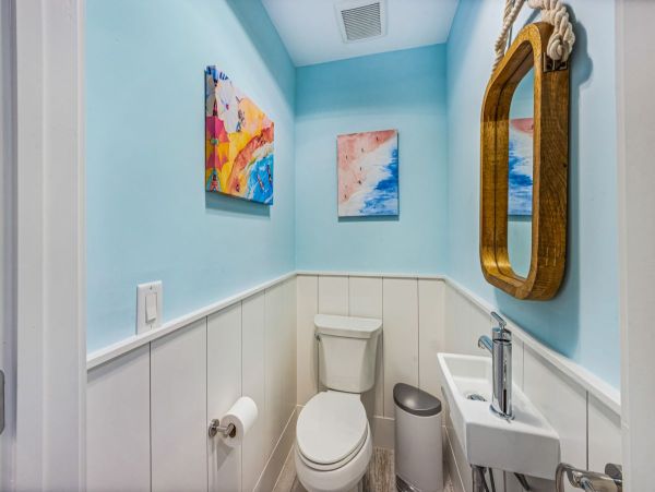 Anna Maria Four Bedroom Vacation Home walk to the Beach