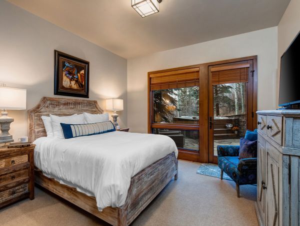 Luxury Vacation Home Teton Village with Great Views & Spa