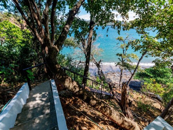 Vacation Villa in Playa Flamingo with Great Views & Close to Beach