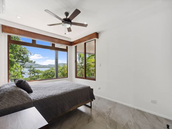 Vacation Villa in Playa Flamingo with Great Views & Close to Beach