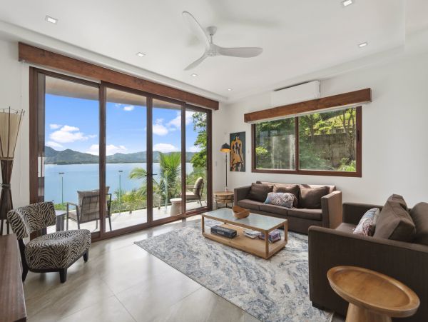 Vacation Villa in Playa Flamingo with Great Views & Close to Beach