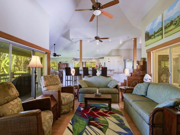 Princeville Vacation Pool Home Six Bedroom Walk to Beach