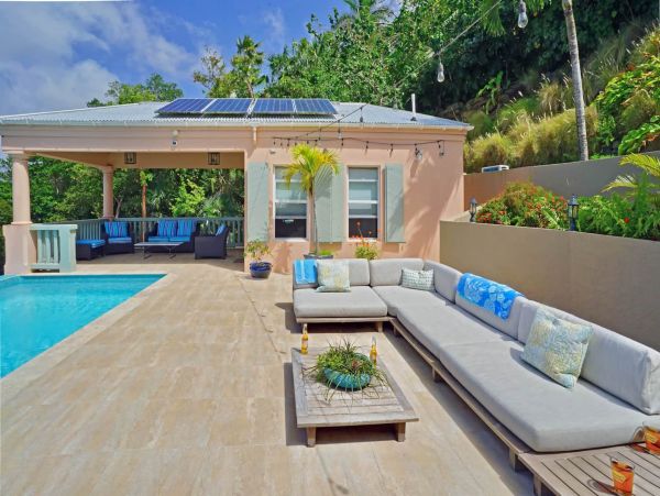 Stunning Gated Property with Bay Views, Heated Pool, Gym & Yoga Studio