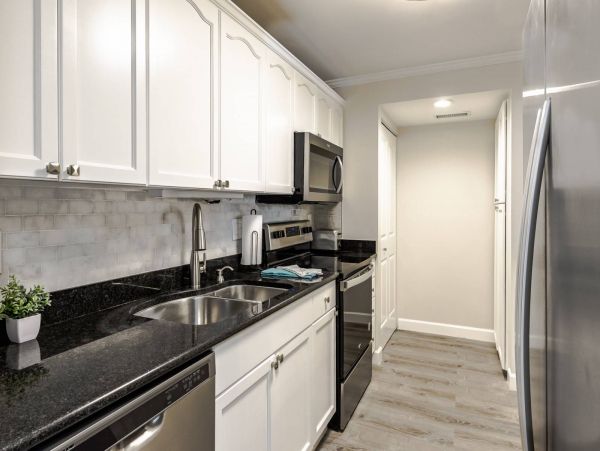 Siesta Key Three Bedroom End Unit with Pool and Bay Views