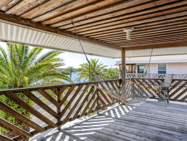 3 Bedroom Vacation Condo with Water Views - Beach Front Complex