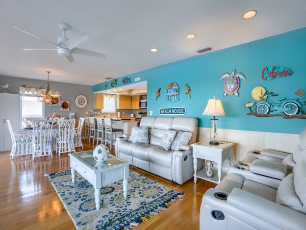 3 Bedroom Vacation Condo with Water Views - Beach Front Complex