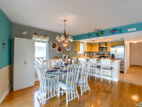 3 Bedroom Vacation Condo with Water Views - Beach Front Complex