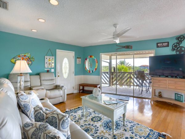 3 Bedroom Vacation Condo with Water Views - Beach Front Complex