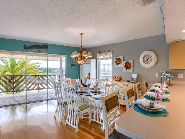 3 Bedroom Vacation Condo with Water Views - Beach Front Complex