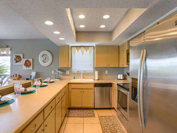 3 Bedroom Vacation Condo with Water Views - Beach Front Complex