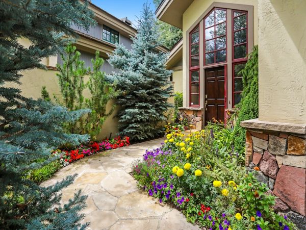 Beaver Creek Vacation Home Four Bedroom Mountain Views
