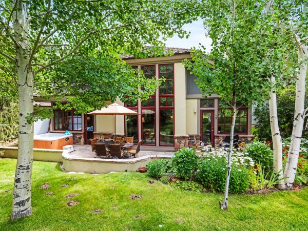 Beaver Creek Vacation Home Four Bedroom Mountain Views