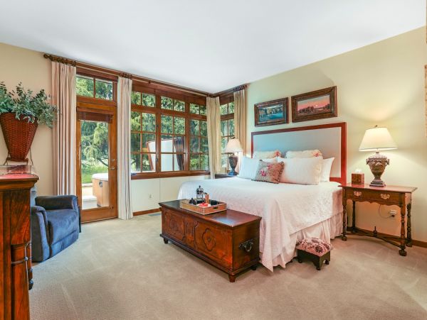 Beaver Creek Vacation Home Four Bedroom Mountain Views