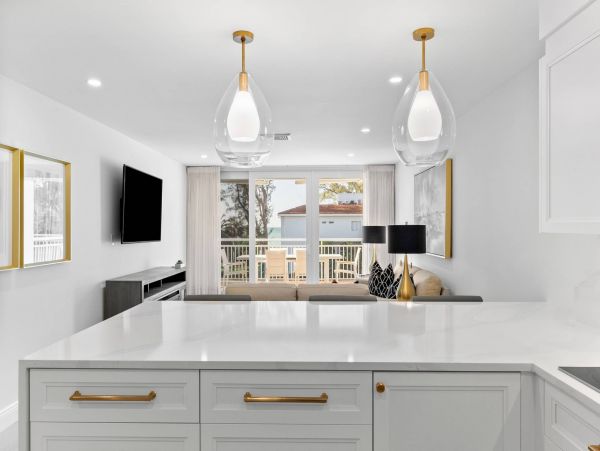 Luxury Vacation Condo in Longboat Key Located on Beach