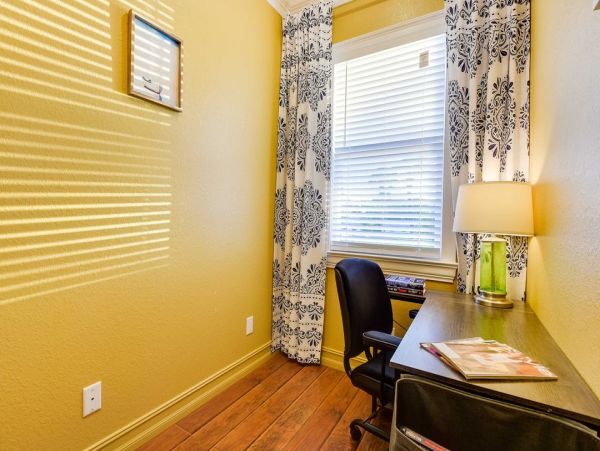 Walk to Beach Three Bedroom Vacation Rental in Venice