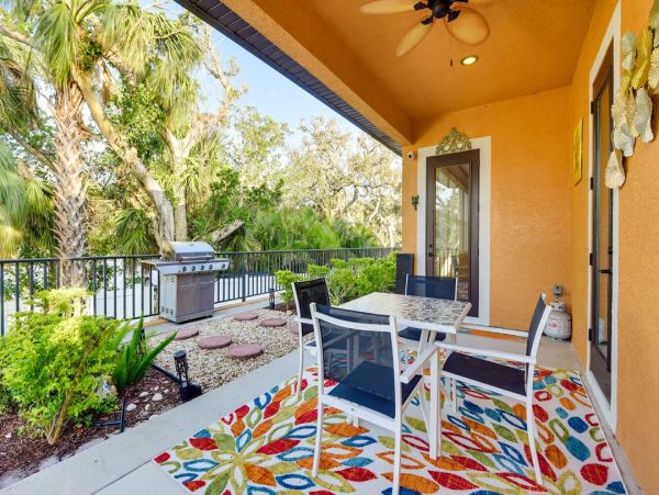 Walk to Beach Three Bedroom Vacation Rental in Venice