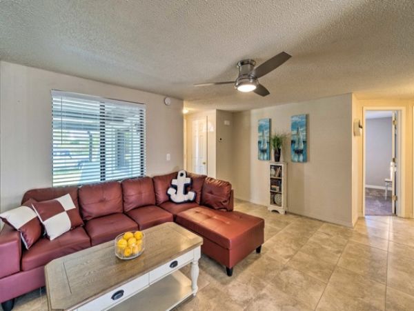 Bright Venice Rental with private pool