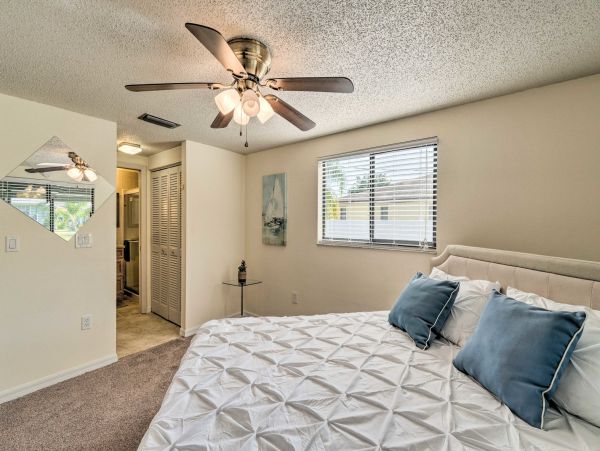 Bright Venice Rental with private pool