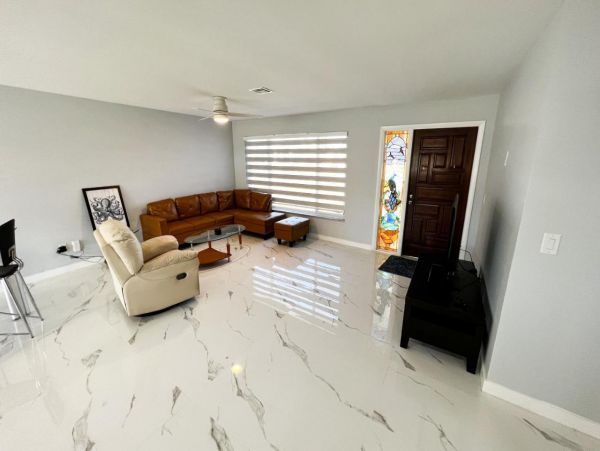 Cape Coral 2 Bedroom Home with Dock