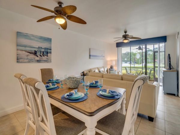 2 Bedroom Charming Vacation Condo in Bradenton Sleeps 6