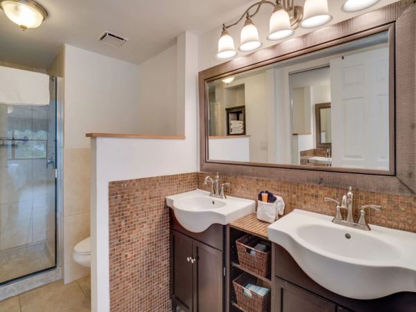 2 Bedroom Charming Vacation Condo in Bradenton Sleeps 6