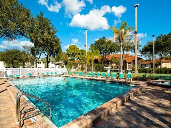 2 Bedroom Charming Vacation Condo in Bradenton Sleeps 6
