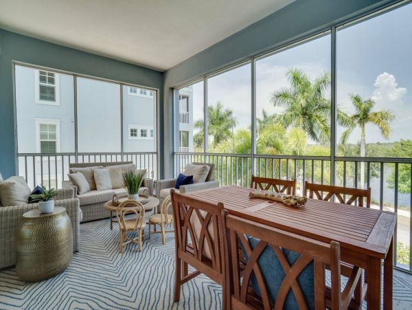 Luxury Two Bedroom Vacation Condo in Bradenton Sleeps Six