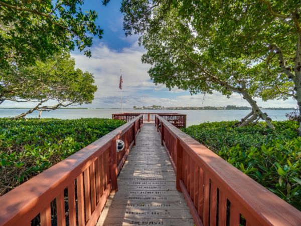 Anna Maria Cozy Coastal Retreat by the Beach