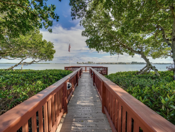 Anna Maria Cozy Coastal Retreat by the Beach