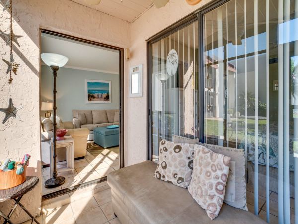 Anna Maria Island 1 Bedroom Vacation Condo Steps to Beach